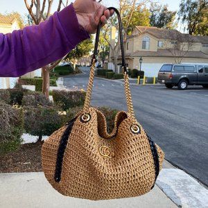Raffia Effect Medium GG Marmont Shoulder Bag Beige